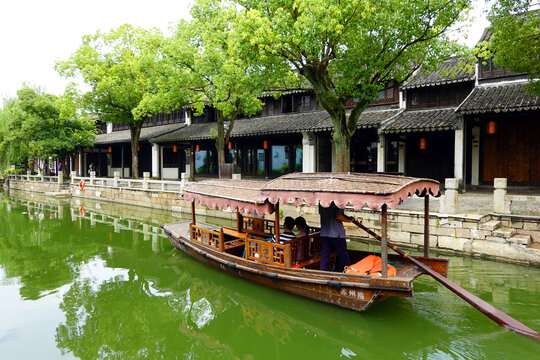 江南水乡古镇老街廊棚廊街风光