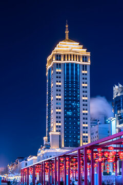 中国哈尔滨中央大街欧式建筑夜景