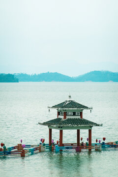 水上亭子