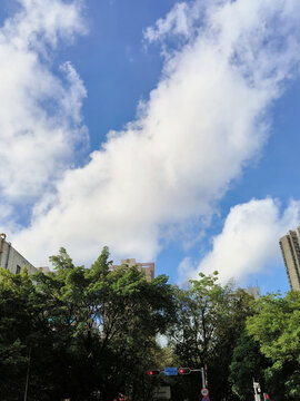 蓝天白云