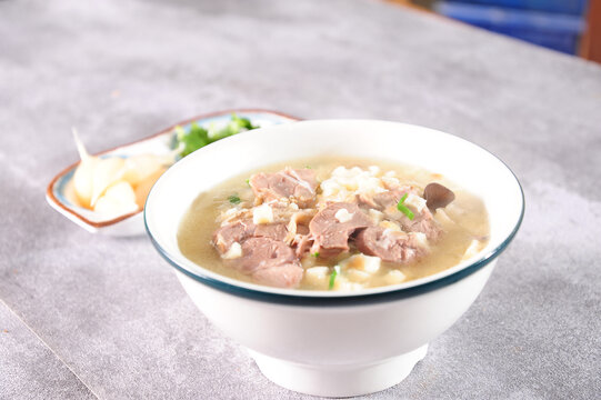 羊肉泡馍