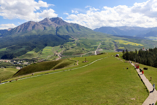 祁连卓尔山风光