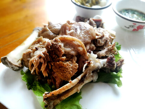 烀肘子