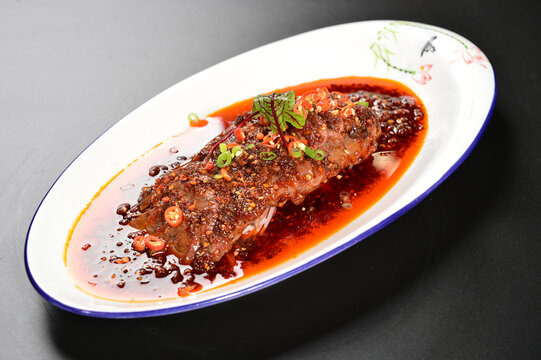 浇汁牛肉