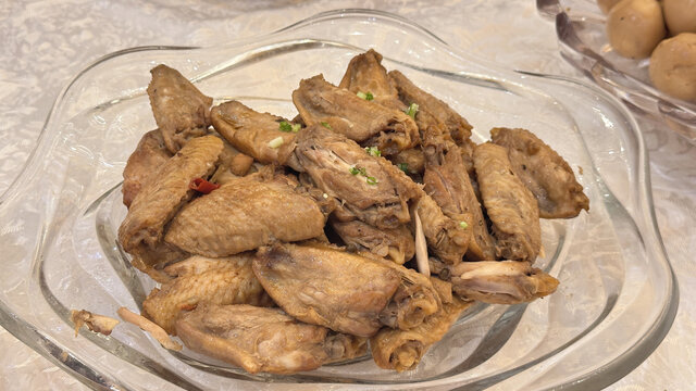 卤鸡翅