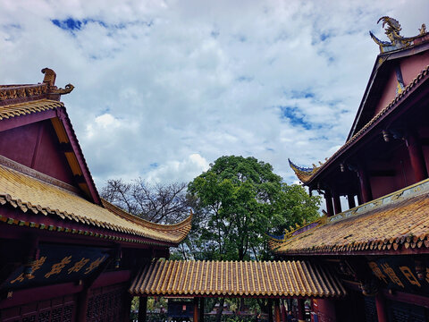 四川绵阳圣水寺房顶