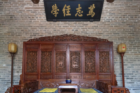 古代中堂摆设