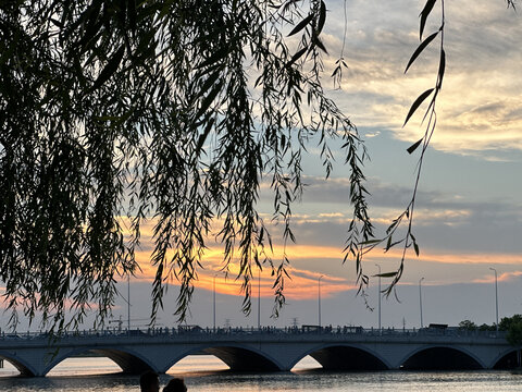 夕阳西下