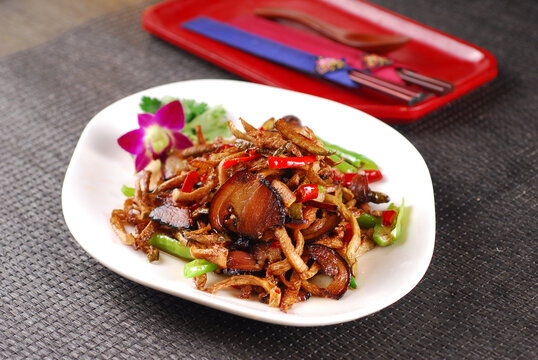 萝卜干炒腊肉