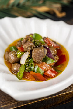 黑椒牛肉粒