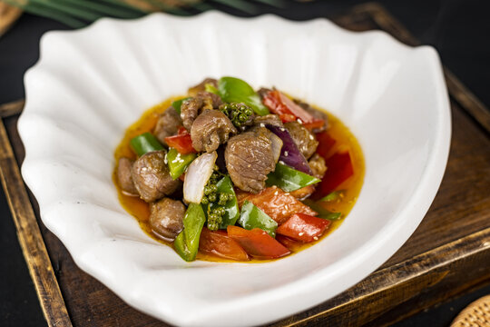 黑椒牛肉粒