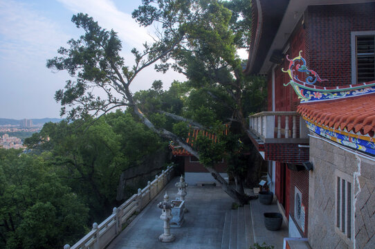 莲花峰石亭寺景色