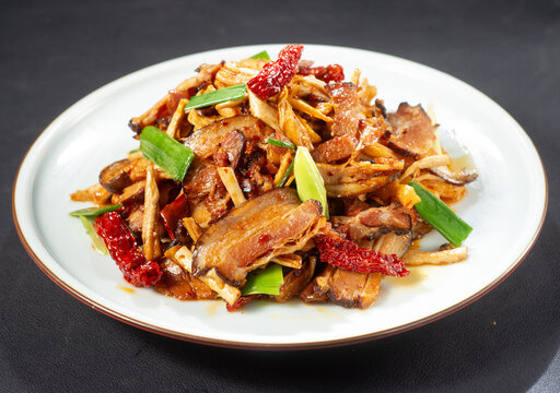 萝卜干炒腊肉