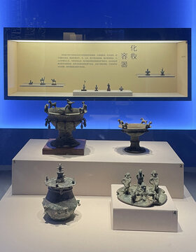 化妆容器