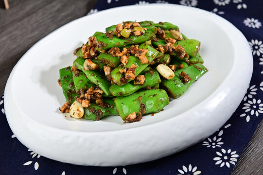 芽菜肉沫炒扁豆