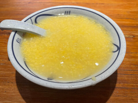 养胃小米粥
