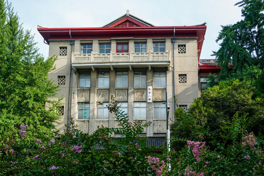 山东大学趵突泉校区近现代建筑群