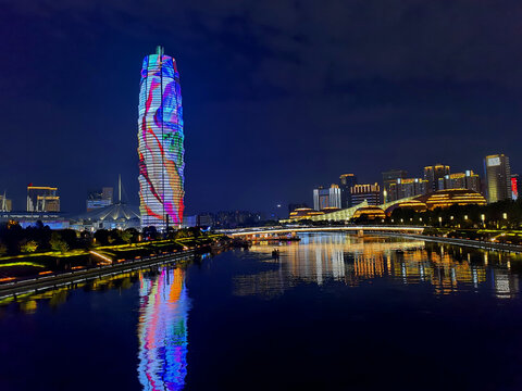 郑东新区大如意湖玉米夜景彩衣