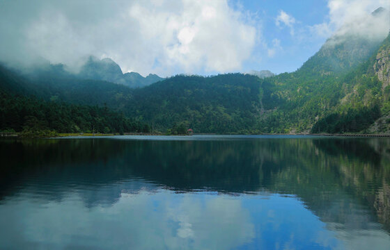 螺髻山大海子
