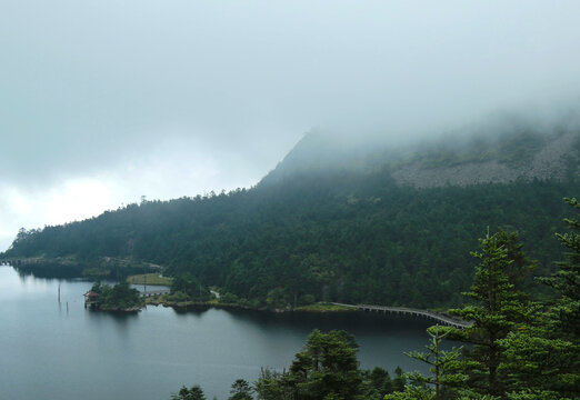螺髻山大海子