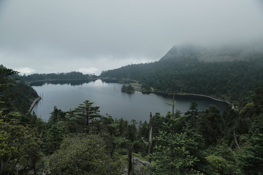 螺髻山大海子