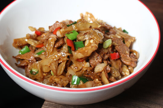 白辣椒炒肉