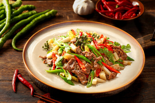 小炒黄牛肉