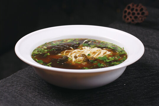 酸汤面条