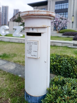 老式邮筒