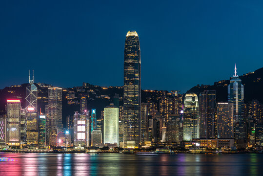 香港岛中环地标建筑夜景