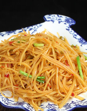 酸豆角炒土豆丝