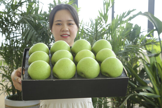 青皇冠梨