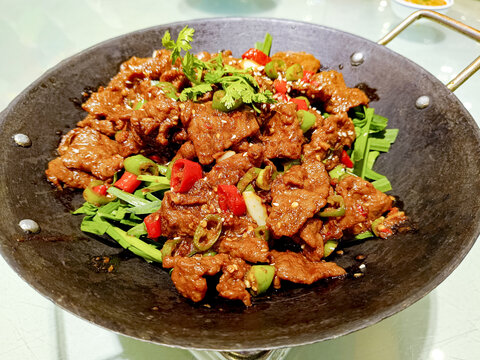 干锅牛肉