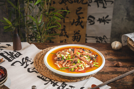 复古农家风格火爆腰花