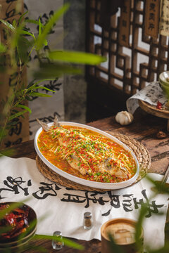 复古农家背景四川菜豆瓣鱼