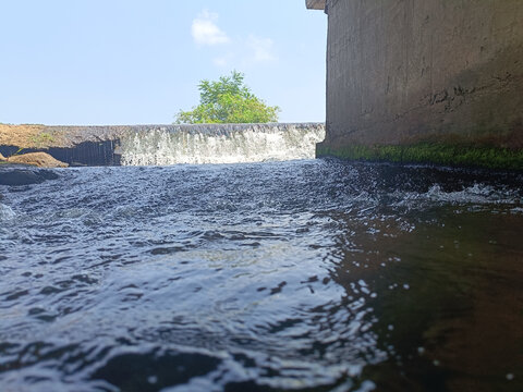 溪涧山水