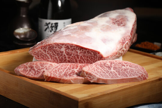 和牛板腱