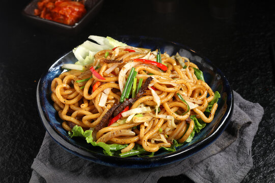 肉酱乌冬面