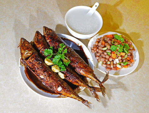 煎鲅鱼