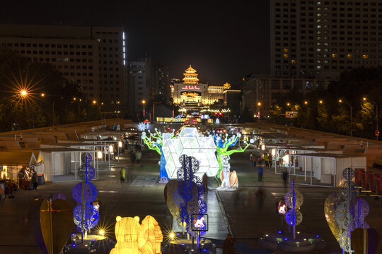 北京西站夜景