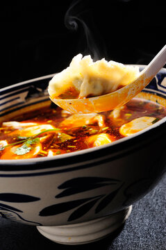 酸汤饺子