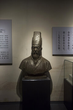 峭山雕塑