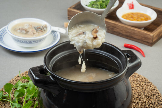 砂锅田鸡粥