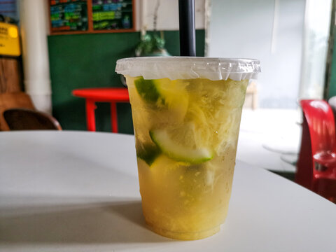 鸭屎香柠檬茶
