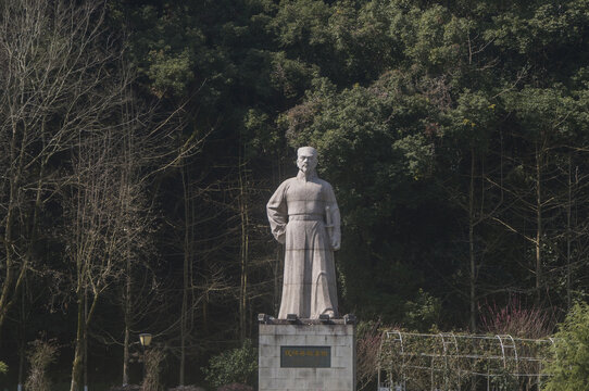 南宋四名臣李纲像