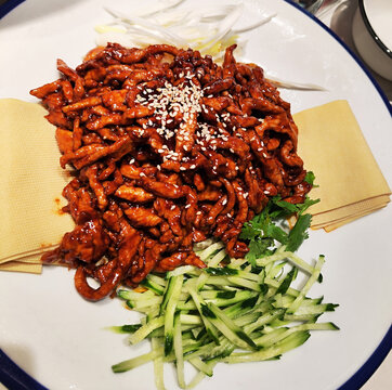 京酱肉丝