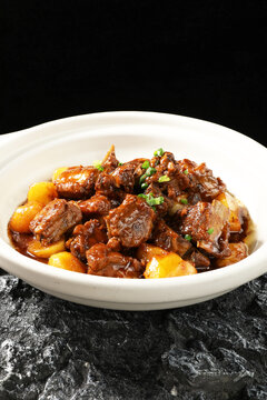 土豆烧排骨