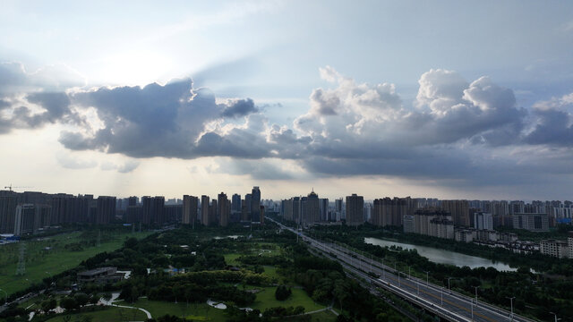 暴风雨来临之前的宁静