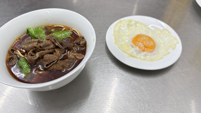 肥肠面