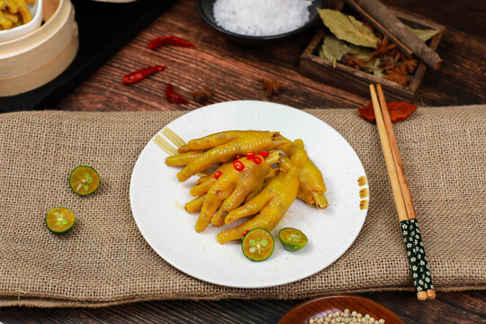 盐焗鸡爪